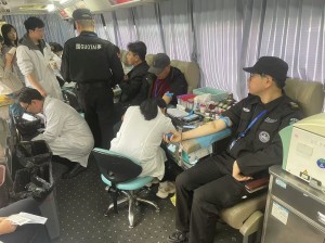 熱血傳愛，共筑生命橋梁——溫州國(guó)泰保安服務(wù)有限公司駐溫州附一醫(yī)安保隊(duì)伍開展愛心獻(xiàn)血活動(dòng)